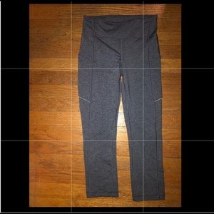 EUC size 4 Speed Up Crops Heathered Black (Grey)